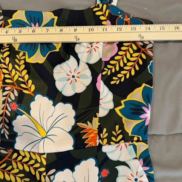 Rachel Roy Zandra Jumpsuit Sleeveless Smocked Zipper Back Black Floral Size 2 - Picture 11 of 16